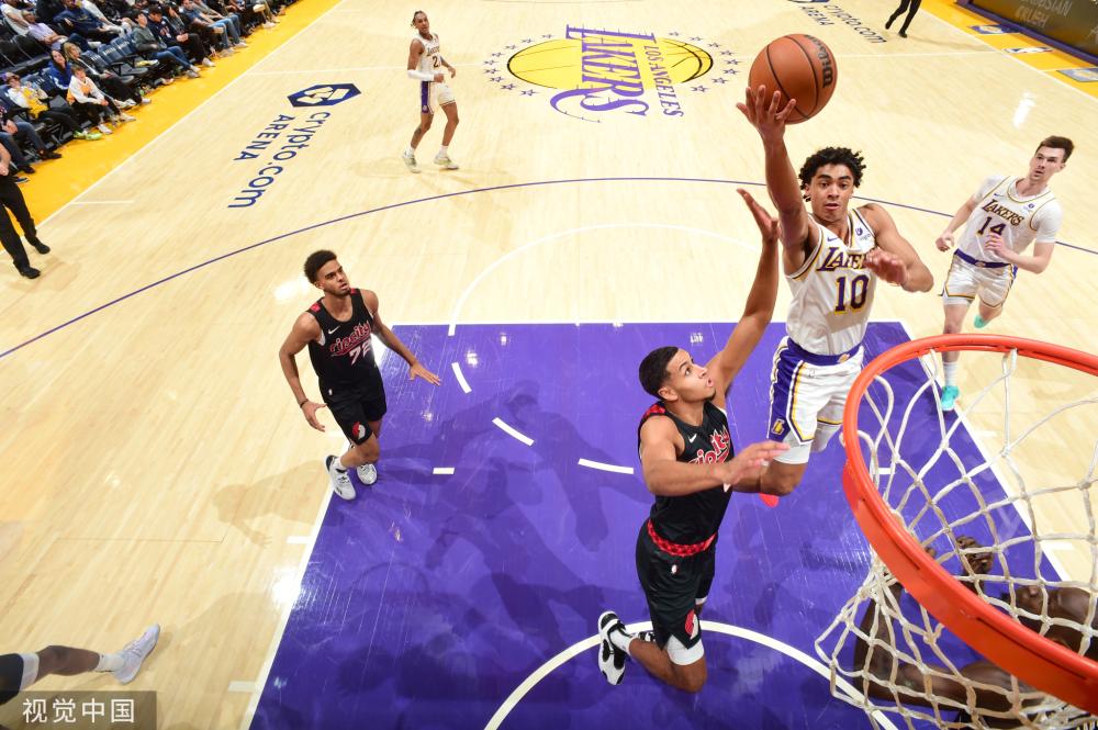 让她们在严 让她们在严